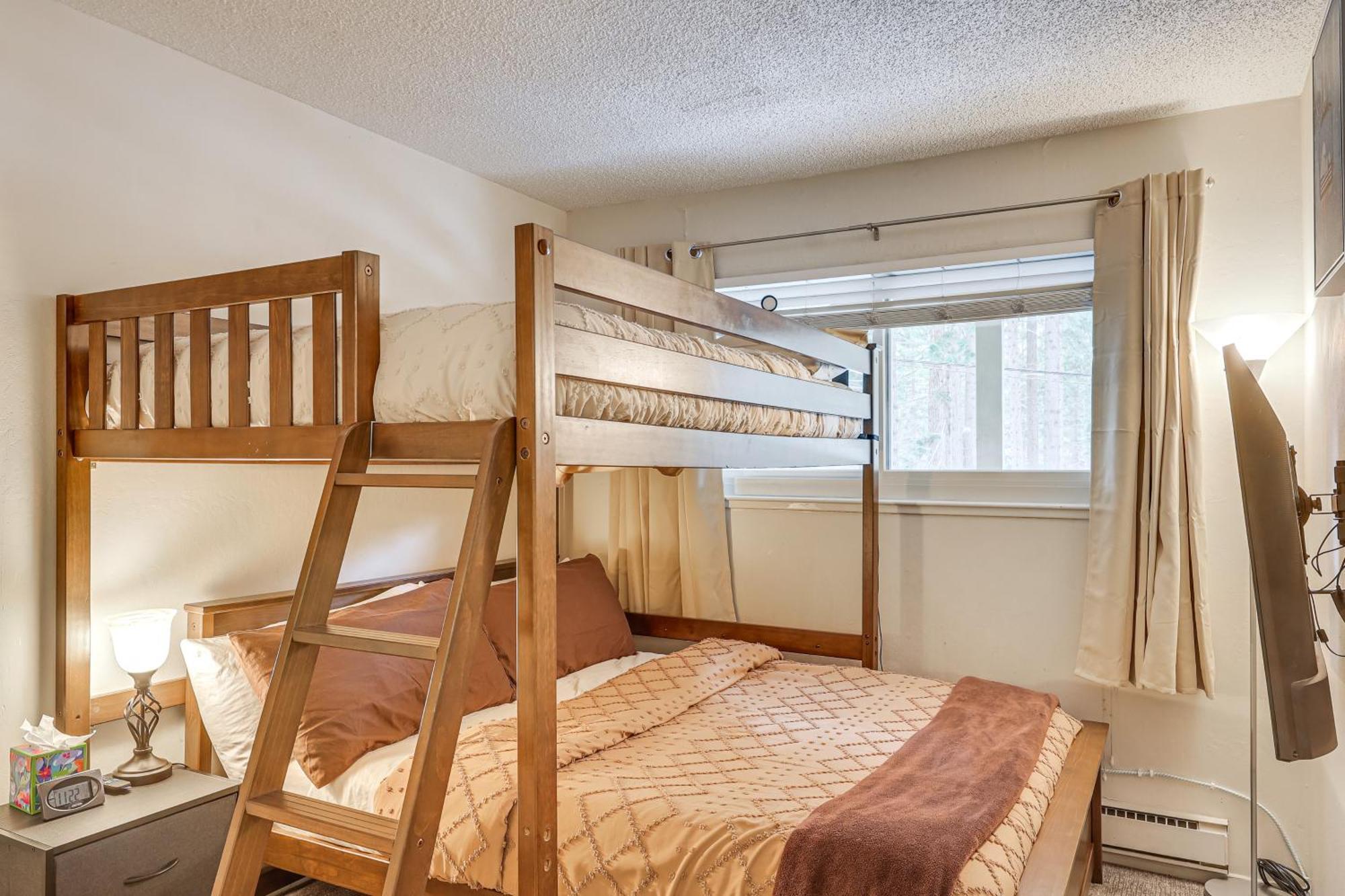 Incline Village Condo With Deck 1 Mi To Lake Tahoe Dış mekan fotoğraf